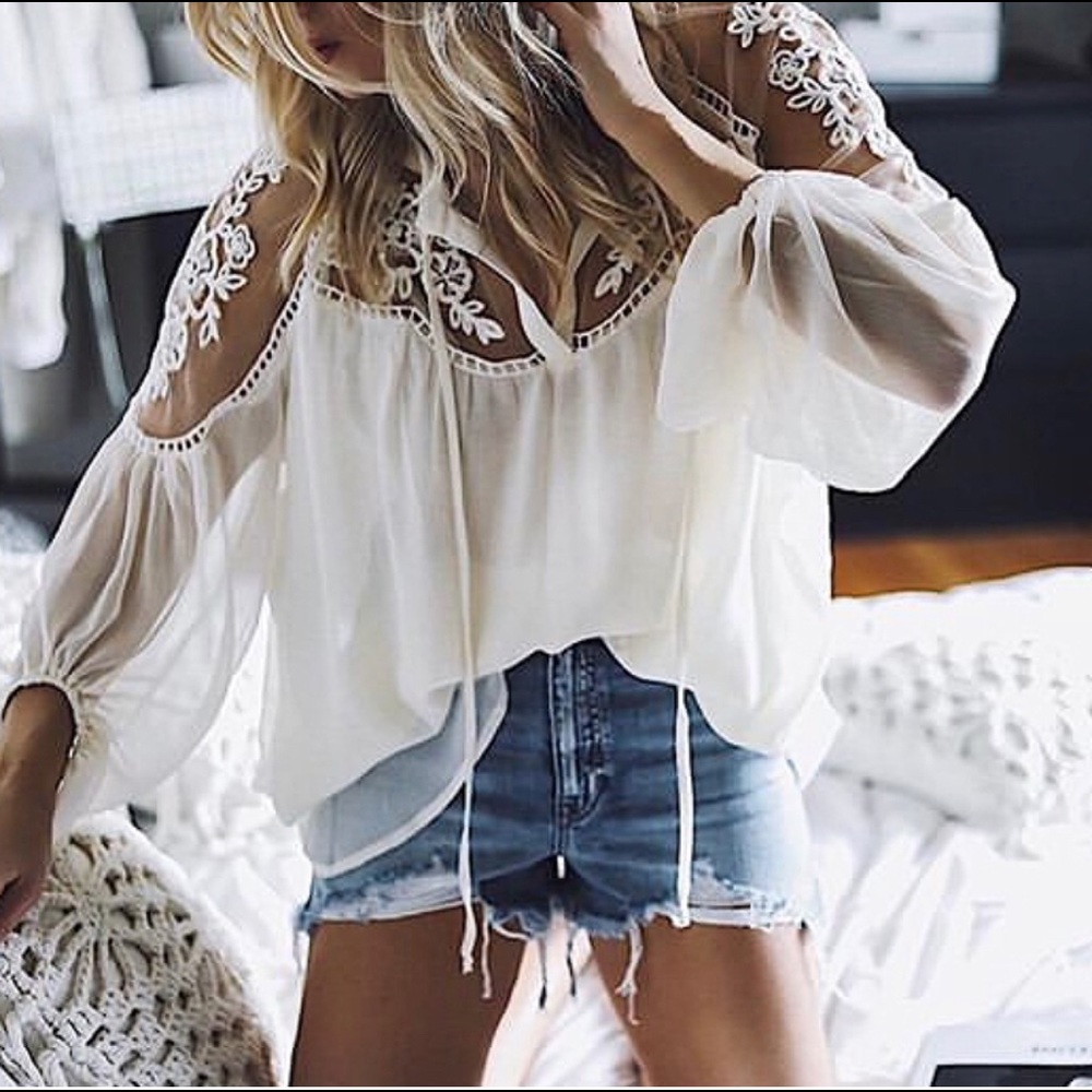 Boho White Lace Floral Embroidery Blouse - Picture 2 of 7